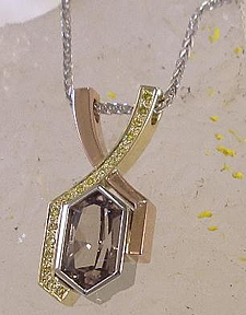 Zultanite, diamond and gold pendant.