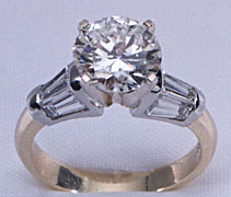 Ladies Diamond Engagement Ring
