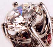 closeup of 3 carat center diamond